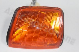 MERCEDES W201 190E INDICATOR LAMP RIGHT FRONT AMBER