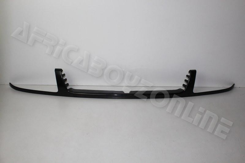 VOLKSWAGEN POLO 2002 1.4 FRONT GRILLE HOLDER