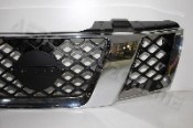 NISSAN NAVARA 2.5 TD (2010) GRILLE MAIN