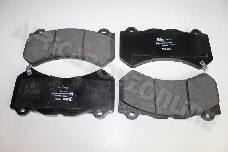 JEEP GRAND CHEROKEE 2015 6.4 V8 FRONT BRAKE PADS