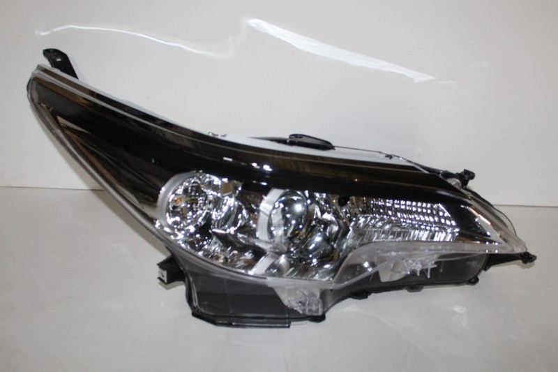 TOYOTA FORTUNER 2.7 GD6 2016-2017 HEADLIGHT RH/LED