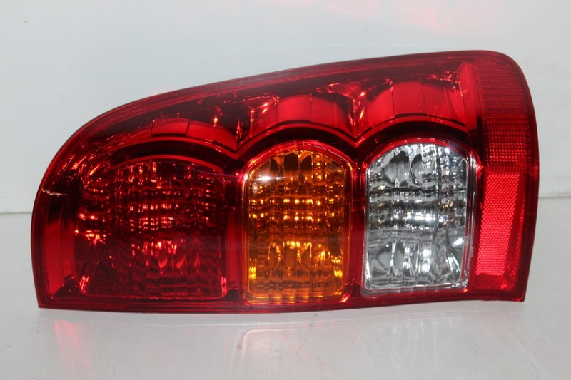 TOYOTA HILUX 2.5D 2009-2013 TAIL LIGHT RH