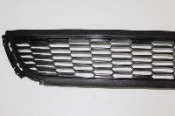 VW BUMPER GRILLE POLO 1.6I CENTRE 2009