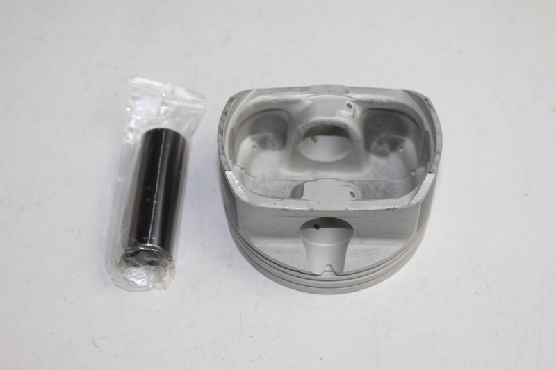 HYUNDAI H1 PISTONS 20 THOU 2015 G4KG