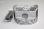 HYUNDAI H1 PISTONS 20 THOU 2015 G4KG