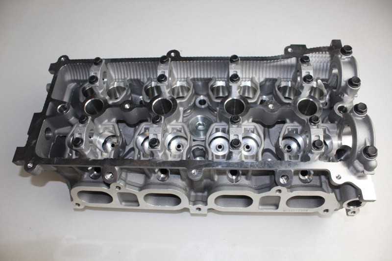 TOYOTA RAV 4 BARE CYLINDER HEAD 2.0 2000-2003