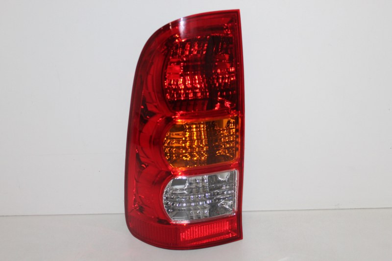 TOYOTA TAIL LIGHT-LHS HILUX 2.5 05-09