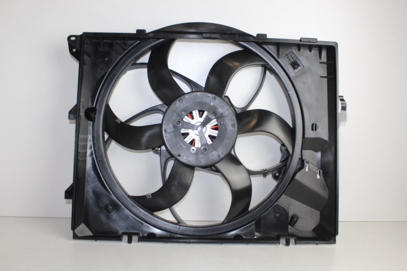 BMW RADIATOR FAN E60 520D N47 2009