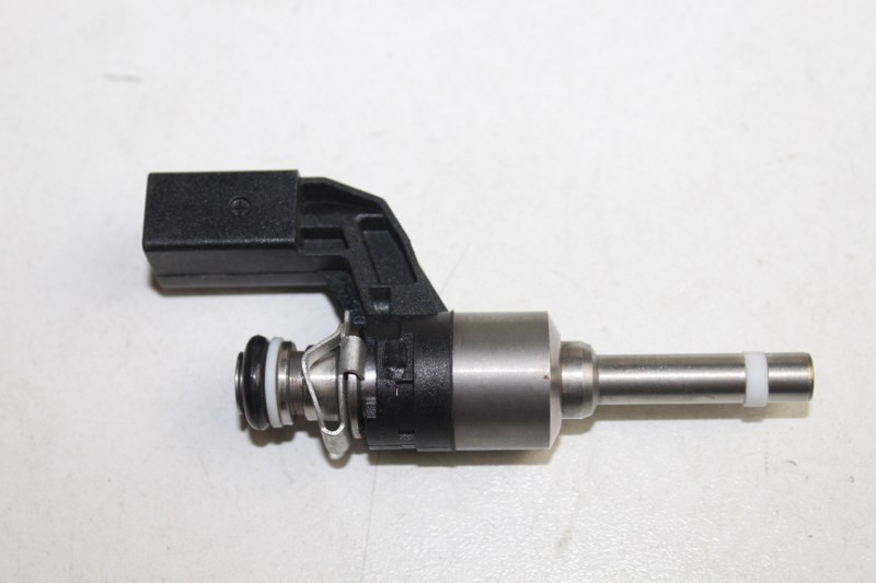 VW BEETLE FUEL INJECTOR 1.4 2012