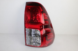 TOYOTA RHS TAIL LIGHT HILUX 2016