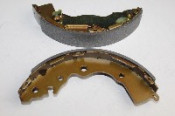 HYUNDAI ACCENT BRAKE SHOES REAR 2010