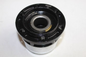 NISSAN HARDBODY FRONT WHEEL HUB