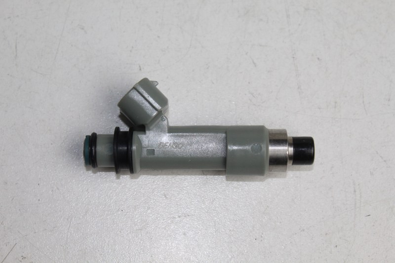 SUZUKI FUEL INJECTOR ALTO 1.0 2012