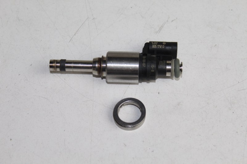 FORD ECO BOOST INJECTOR FOCUS 2015