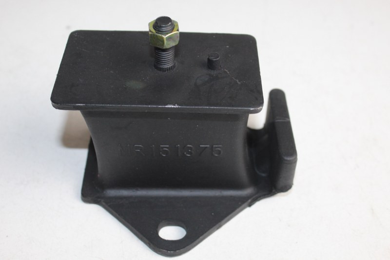 MITSUBISHI ENGINE MOUNTING COLT 2.8 99-05