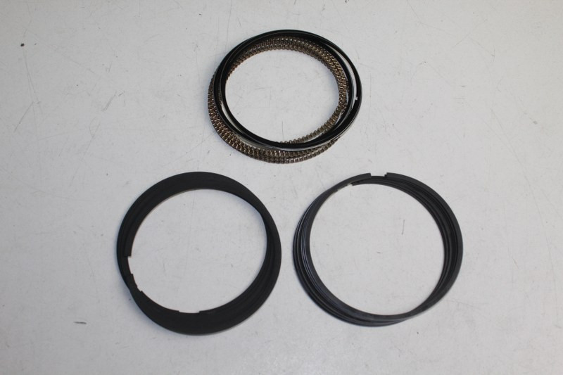 NISSAN PISTON RING SET MAXIMA 1997