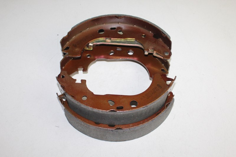 PEUGEOT BRAKE SHOES 206 1.4 04-06