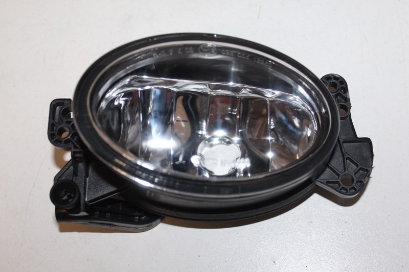 MERC FOG LAMP OVAL LHS  E350 W211 06-08