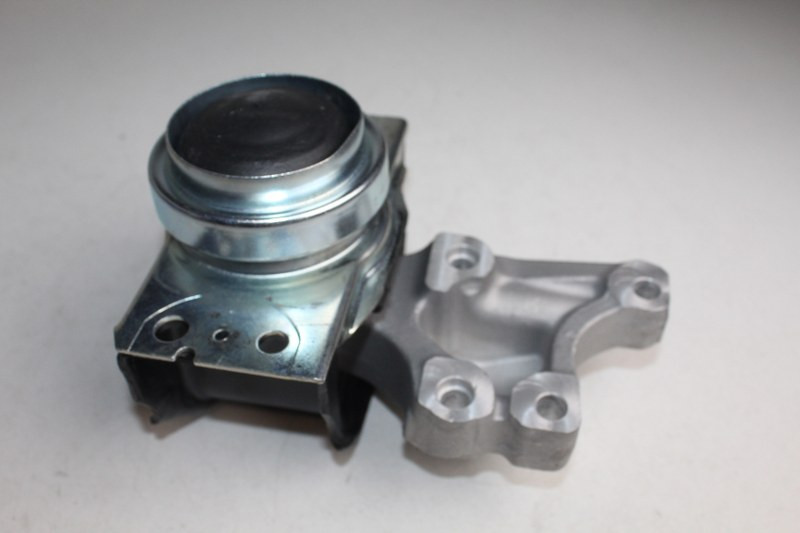 PEUGEOT ENGINE MOUNTING 5008 2.0 HDI RHS 11-12