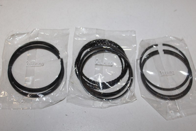 MERC PISTON RINGS STD A160 W168 166ENG 2000