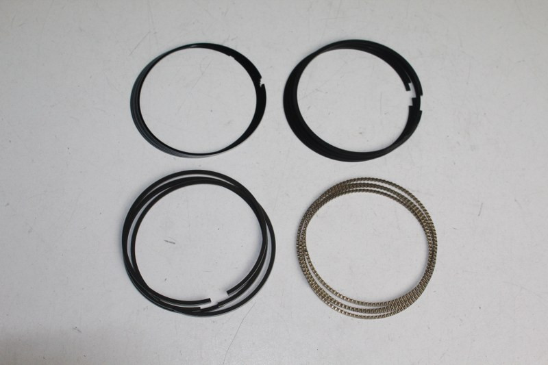 HYUNDAI H1 PISTON RINGS 20 THOU G4KG 2015