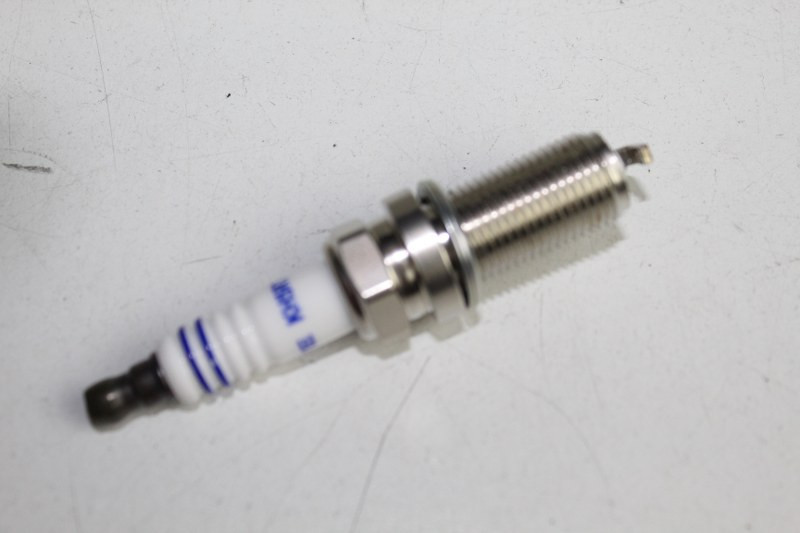 HYUNDAI SONATA SPARK PLUGS PLATINUM G4KE 2011-