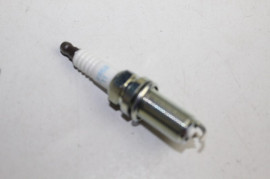 HYUNDAI H1 SPARK PLUGS NGK IRIDIUM G4KG 201--