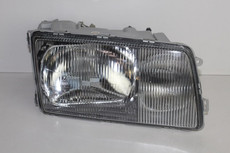 MERC HEADLAMP LHS W126 YR82-96