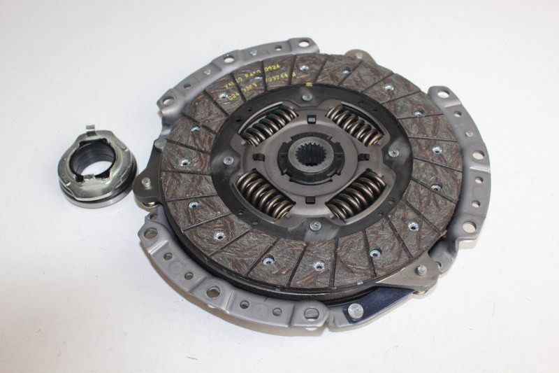 HYUNDAI I20 CLUTCH KIT G4FA 2012-